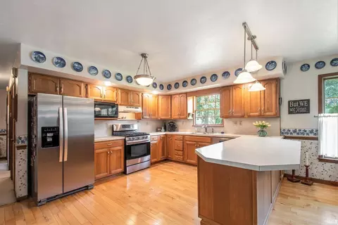 12421 Frontier Ct, Granger, IN 46530 photo 10