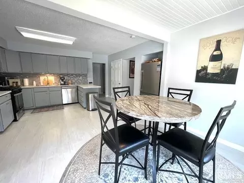 Dining - 1010 E 400 S, Kokomo, IN 46902 photo 1 of 2