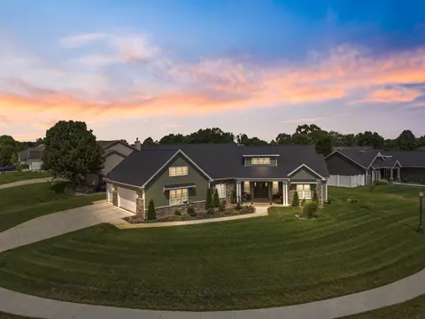 2650 E Lake Tahoe Trl, Warsaw, IN 46582