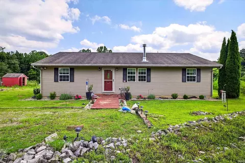 8970 E Oakhill Dr, Bloomfield, IN 47424