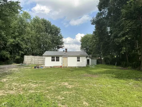 2142 N 400, West Lafayette, IN 47906