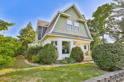 114 15th St, Winona Lake, IN 46590