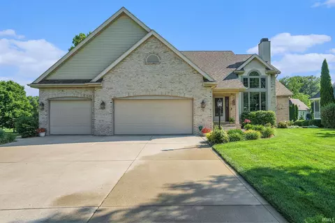 918 N Old Orchard Dr, Warsaw, IN 46580