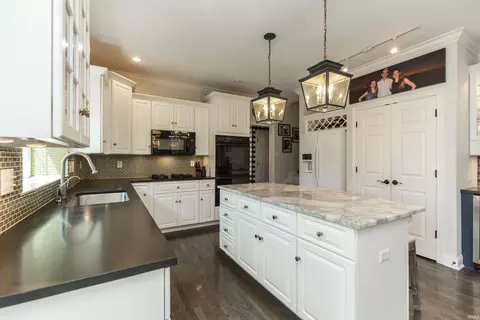 50933 Sharpstone Ct, Granger, IN 46530 photo 15