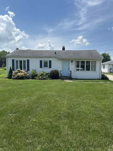 1300 Alhambra Ave, Frankfort, IN 46041