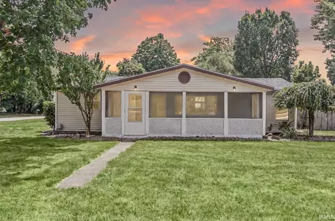 27412 Sunnyfield Dr, Elkhart, IN 46514