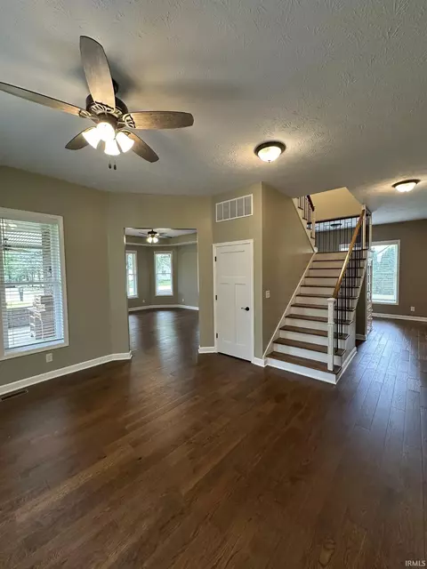 Living - 1006 E 6th St, Fowler, IN 47944 photo 4 of 5