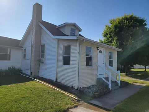 230 S Franklin St, Waterloo, IN 46793 photo 2