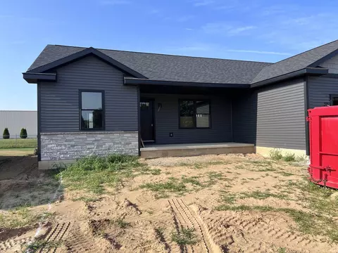 365 E Country Ln, Shipshewana, IN 46565
