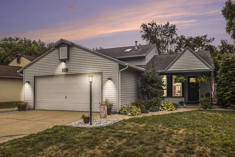 1836 Woodland Dr, Elkhart, IN 46514