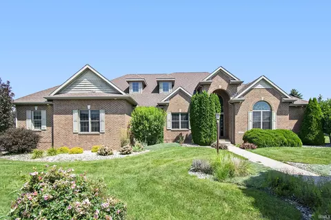 1946 Country Cir S, Nappanee, IN 46550