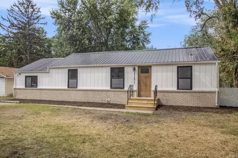25877 Modrell Ave, Elkhart, IN 46514