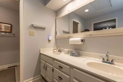 Bath - 2226 E Cape Cod Dr, Bloomington, IN 47401 photo 1 of 2
