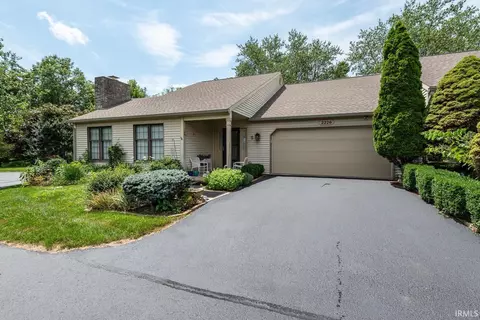 Exterior - 2226 E Cape Cod Dr, Bloomington, IN 47401 photo 2 of 4