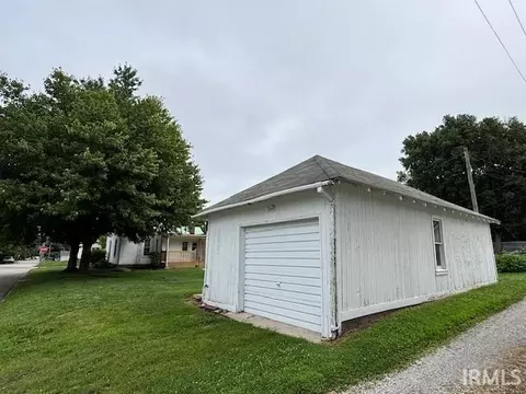 Exterior - 600 E 4th St, Fowler, IN 47944 photo 4 of 8