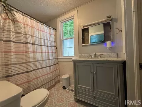 Bath - 600 E 4th St, Fowler, IN 47944 photo 3 of 4