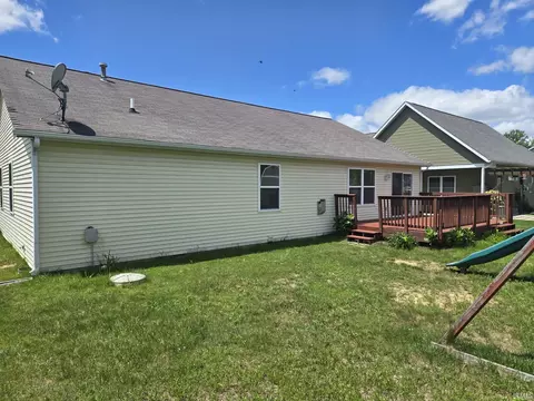 3070 N Cantlin Dr, Bloomington, IN 47404 photo 4