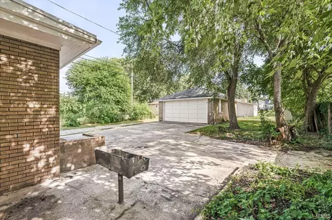 830 Ewing Ave, South Bend, IN 46613 photo 33