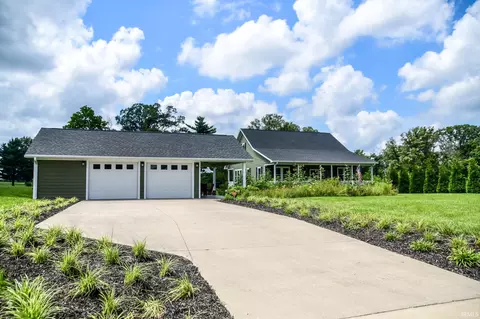 5753 N Golf Course Rd, Bicknell, IN 47512