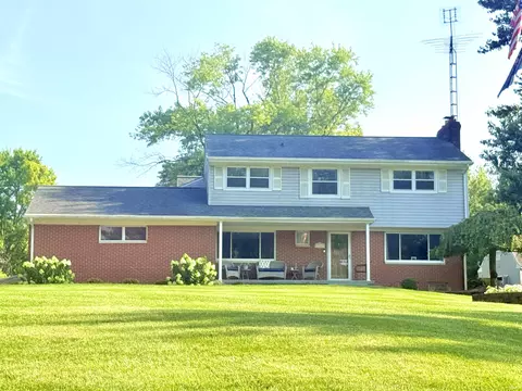 2565 Breezewood Dr, Marion, IN 46952