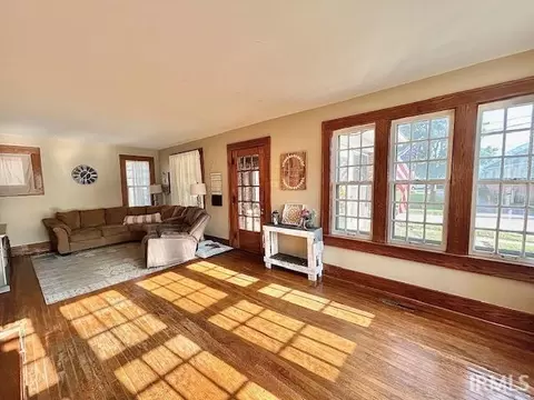 106 E Walnut St, Akron, IN 46910 photo 11