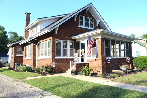 106 E Walnut St, Akron, IN 46910 photo 1