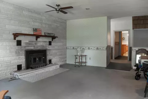 Living - 1372 Yockey Rd, Mitchell, IN 47446 photo 4 of 4