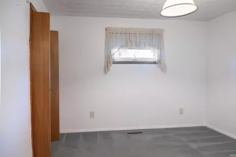 Bedroom - 1372 Yockey Rd, Mitchell, IN 47446 photo 1 of 10