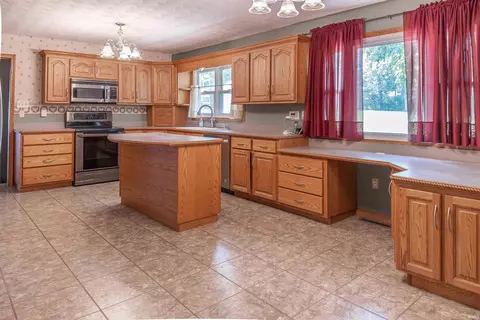 Kitchen - 1372 Yockey Rd, Mitchell, IN 47446 photo 2 of 3