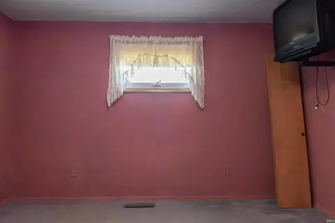 Bedroom - 1372 Yockey Rd, Mitchell, IN 47446 photo 2 of 3