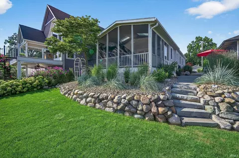 26010 N Shore Dr, Elkhart, IN 46514