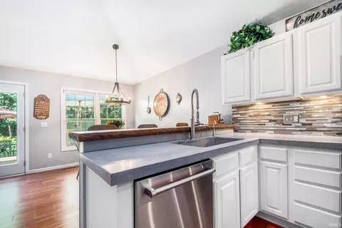 51291 Pembridge Ct, Granger, IN 46530 photo 7