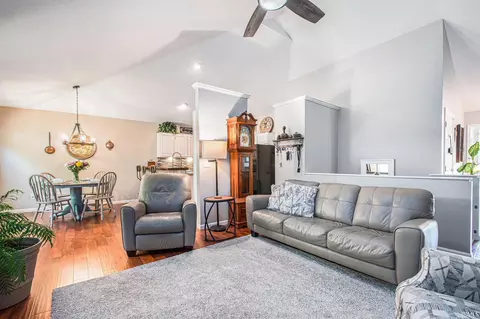 51291 Pembridge Ct, Granger, IN 46530 photo 6