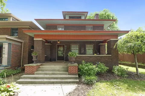 921 Thieme Dr, Fort Wayne, IN 46802
