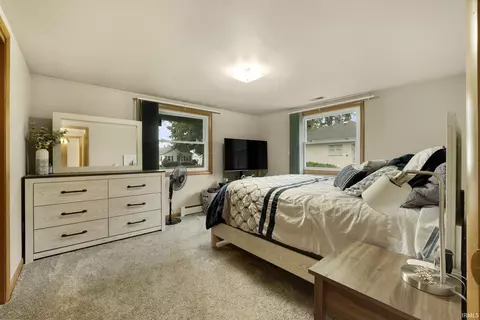 Bedroom - 910 E 3rd St, Auburn, IN 46706 photo 1 of 2
