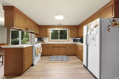 Kitchen - 910 E 3rd St, Auburn, IN 46706 photo 1 of 2