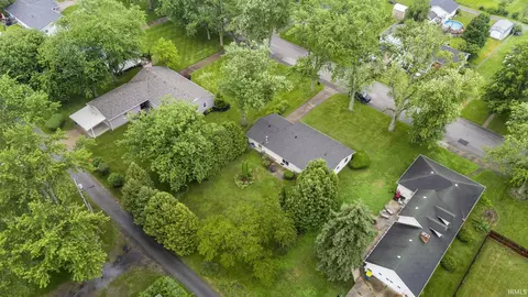 View/Area - 910 E 3rd St, Auburn, IN 46706 photo 1 of 2