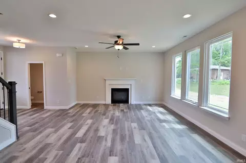 Living - 232 Vine St, Delphi, IN 46923 photo 2 of 4