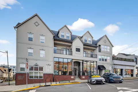 126 E 6th St, Bloomington, IN 47408