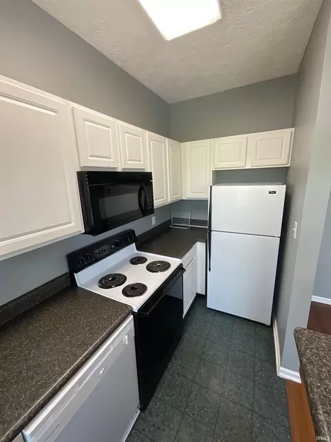Kitchen - 126 E 6th St, Bloomington, IN 47408 photo 3 of 3