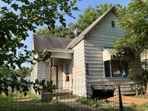 1516 Uhlhorn St, Evansville, IN 47710