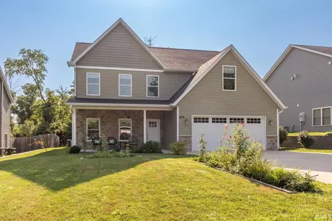 672 N Meadowlark Ln, Bloomington, IN 47408