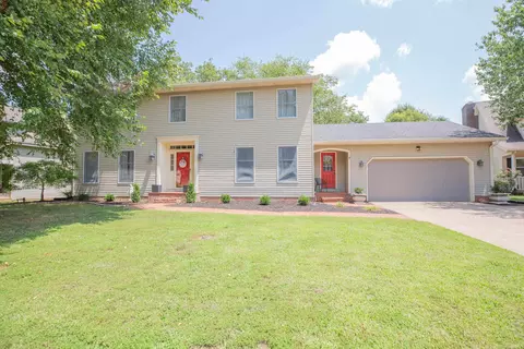 9819 Cove Ct, Evansville, IN 47711