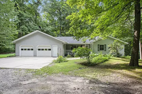 22336 Ireland Rd, South Bend, IN 46614