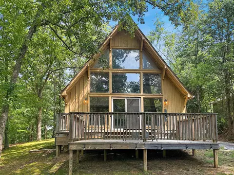 12 E Chimes Dr, Santa Claus, IN 47579