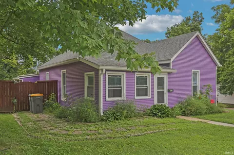 Exterior - 821 W 9th St, Bloomington, IN 47404 photo 3 of 6