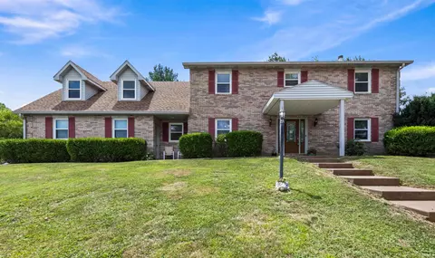 545 Barkley Ct, Evansville, IN 47711