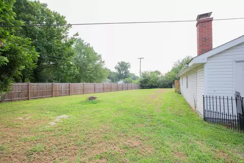 Exterior - 543 E Tenth St, Mount Vernon, IN 47620 photo 5 of 5