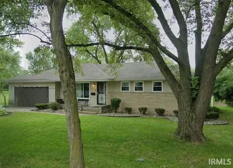 4701 Schaper Dr, Fort Wayne, IN 46806