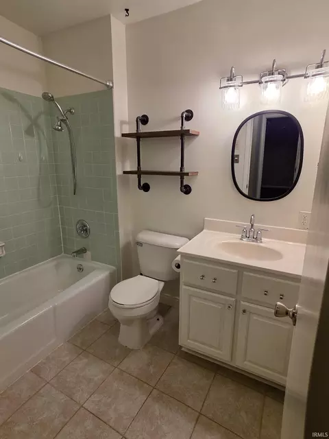 Bath - 1324 E Allendale Dr, Bloomington, IN 47401 photo 3 of 4